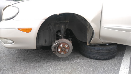 Tire Shop «Discount Tire Store - Woodstock, GA», reviews and photos, 160 Woodstock Square Ave, Woodstock, GA 30189, USA