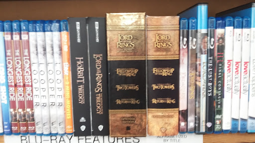 Book Store «Half Price Books», reviews and photos, 31 Orland Square Dr, Orland Park, IL 60462, USA