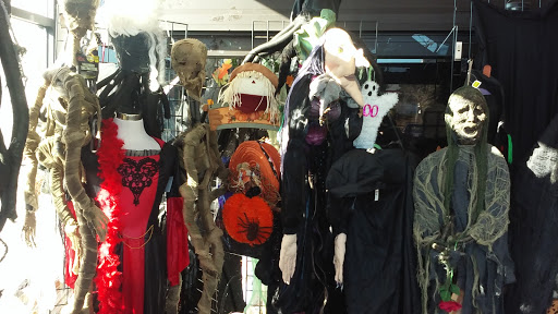 Thrift Store «Goodwill Silverdale», reviews and photos, 10001 Mickelberry Rd NW, Silverdale, WA 98383, USA