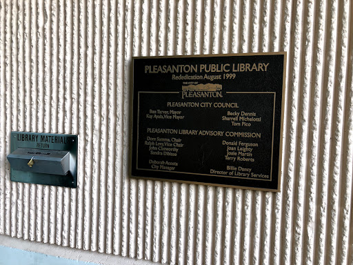 City of Pleasanton Library image