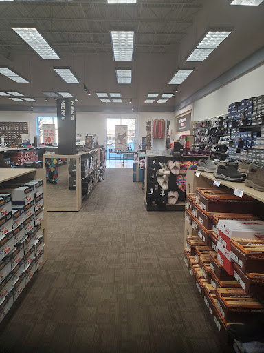 Shoe Store «Off Broadway Shoe Warehouse», reviews and photos, 1791 Oconee Connector #310, Athens, GA 30606, USA