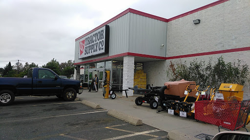 Home Improvement Store «Tractor Supply Co.», reviews and photos, 673 College Hwy, Southwick, MA 01077, USA