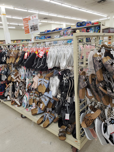 Discount Store «Big Lots», reviews and photos, 3215 N 5th Street Hwy, Reading, PA 19605, USA