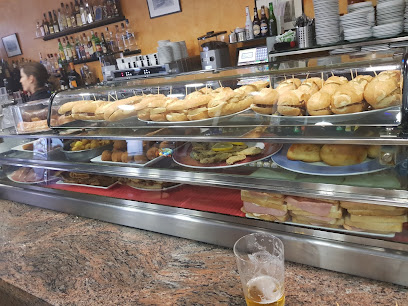 Café-Bar Real - C. del Obispo Nieto, 24, 49031 Zamora, Spain