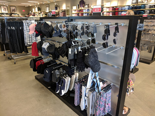 Shopping Mall «Gilroy Premium Outlets», reviews and photos, 681 Leavesley Rd, Gilroy, CA 95020, USA