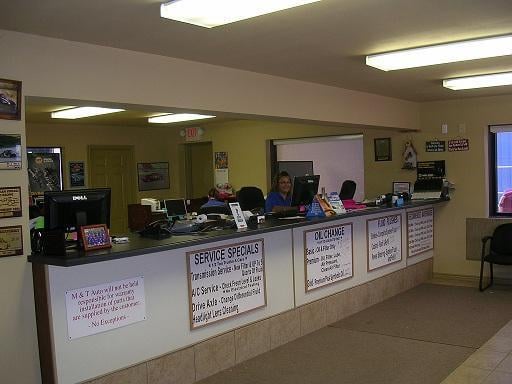 Auto Repair Shop «M & T Auto Repair», reviews and photos, 11010 Eagle Dr, Mont Belvieu, TX 77523, USA
