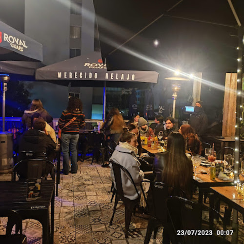 Barbones Bar