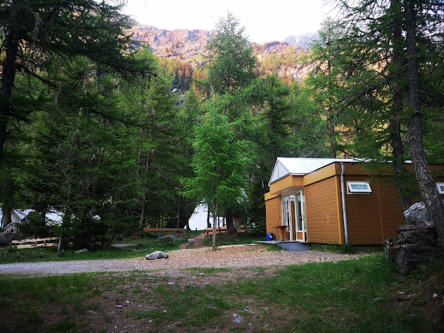 Camping Forêt des Mélèzes & Village Sioux