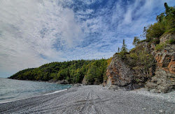Worthington Bay'in fotoğrafı düz bir kıyı şeridi ile birlikte