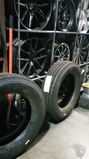 Tire Shop «American Tint & Tire & Glass», reviews and photos, 165 S 6th St, Coalinga, CA 93210, USA