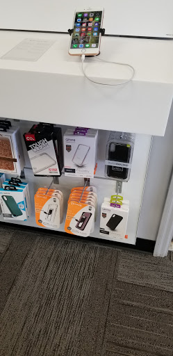 Cell Phone Store «Verizon Authorized Retailer - A Wireless», reviews and photos, 4260 Perkiomen Ave, Reading, PA 19606, USA