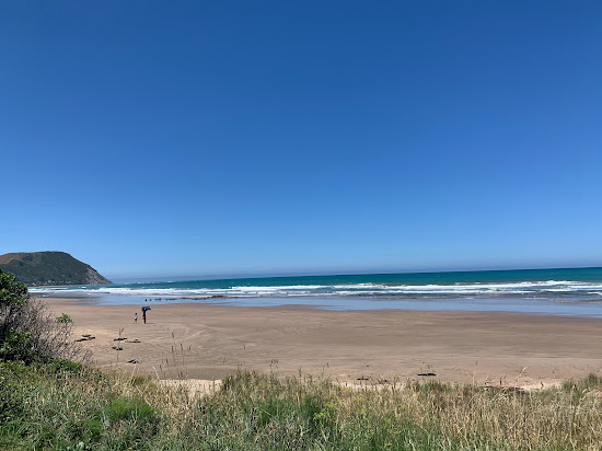 Makorori Beach