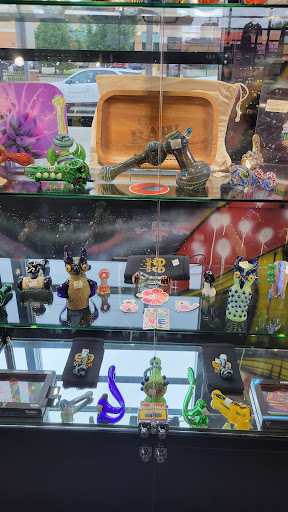 Tobacco Shop «The Happy Hippy Smoke Shop», reviews and photos, 1229 Michigan St NE b, Grand Rapids, MI 49503, USA