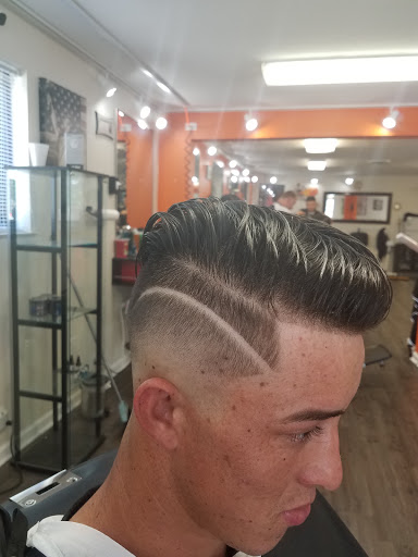 Barber Shop «DCB Barber Shop - Barber Shop Hispano», reviews and photos, 1545 E Olive Rd, Pensacola, FL 32514, USA