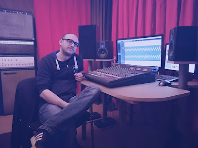 Cybel Audio - studio de mixage - Julien FOSSET auteur compositeur Angers