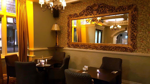 Victor's Bar & Restaurant