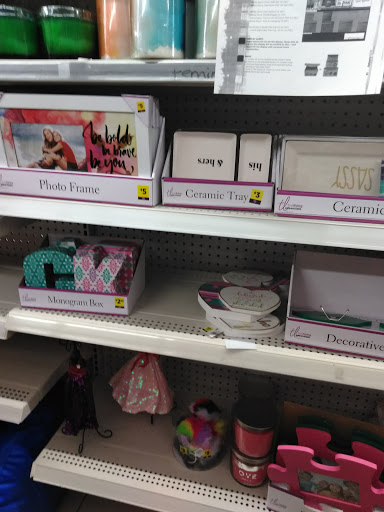 Discount Store «Dollar General», reviews and photos, 2239 Woodson Rd, Overland, MO 63114, USA