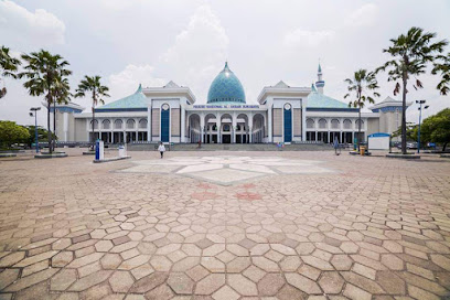 Menara Masjid Agung Al Akbar Surabaya