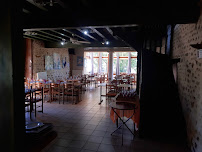 Atmosphère du Restaurant français Hostellerie Du Bourg d'Hem à Le Bourg-d'Hem - n°4
