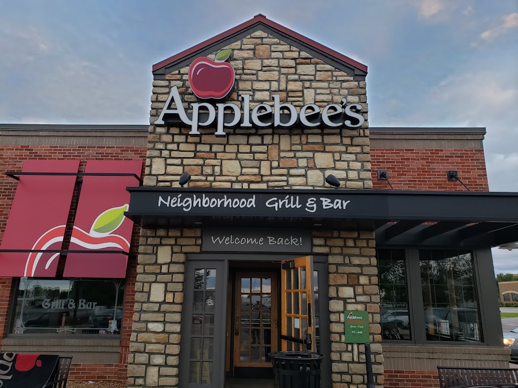 Applebee's Grill + Bar 58401