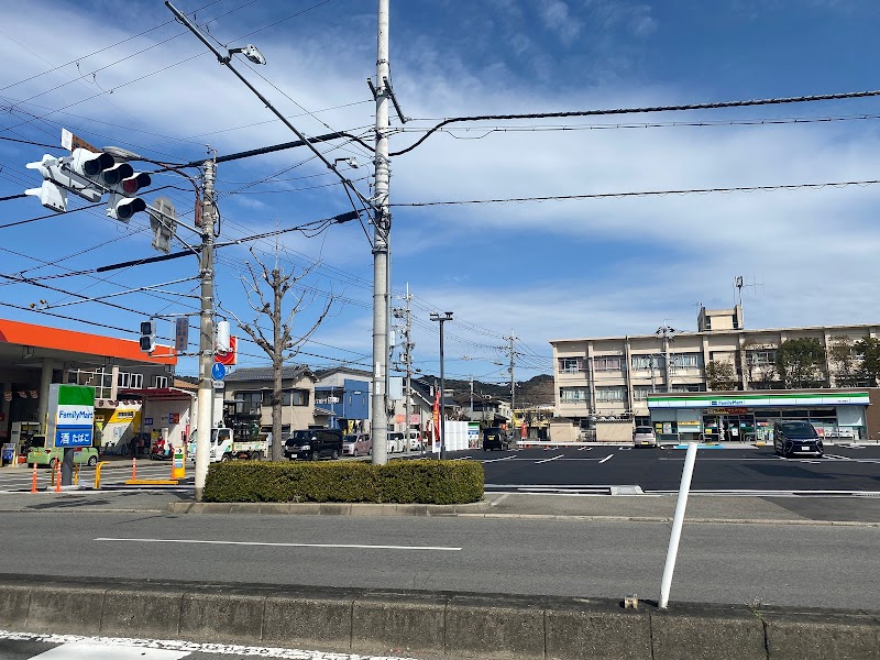 ファミリーマート 和歌山榎原店