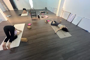 宜婷瑜伽 Yiting Yoga Studio image