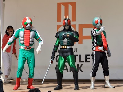ファクトリーアウトレッツＢ街区 フェスティバルステージ
