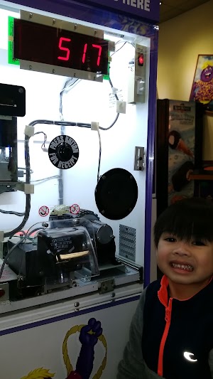 Chuck E. Cheese - photo 63