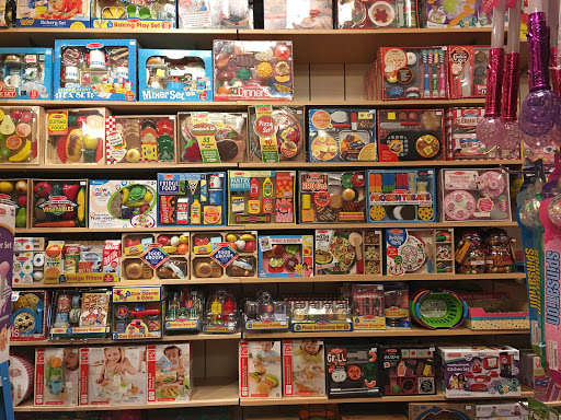 Shopping Mall «Thruway Shopping Center», reviews and photos, 300 S Stratford Rd, Winston-Salem, NC 27103, USA