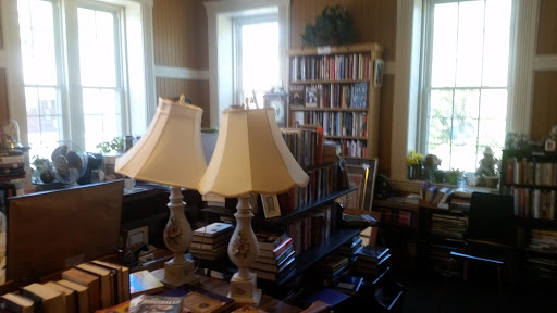 Thrift Store «Stafford Thrift Shop», reviews and photos, 2 River Rd # 101, Stafford Springs, CT 06076, USA