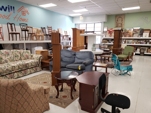 Donations Center «Goodwill Industries Inc», reviews and photos