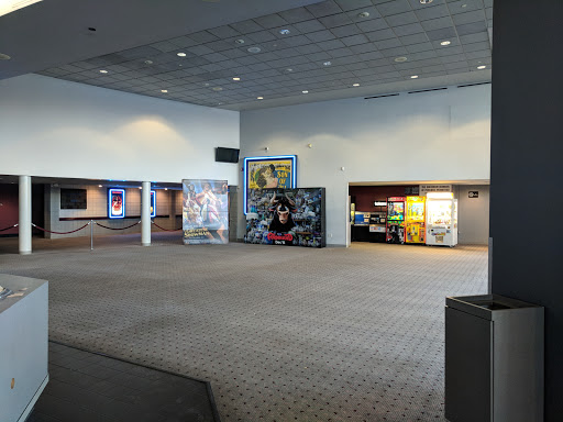 Movie Theater «AMC Starplex Southington 12», reviews and photos, 1821 Meriden-Waterbury Turnpike, Southington, CT 06489, USA