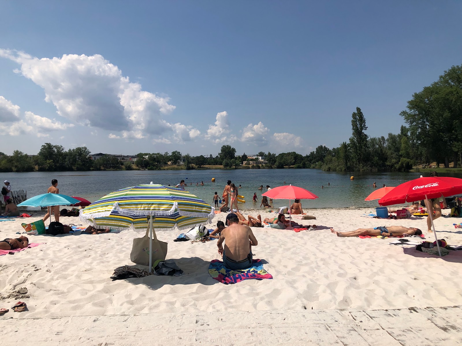 Foto de Praia de Begles área de comodidades