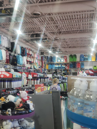 Beach Clothing Store «WINGS Beachwear - St Pete Beach #305», reviews and photos, 6705 Gulf Blvd, St Pete Beach, FL 33706, USA