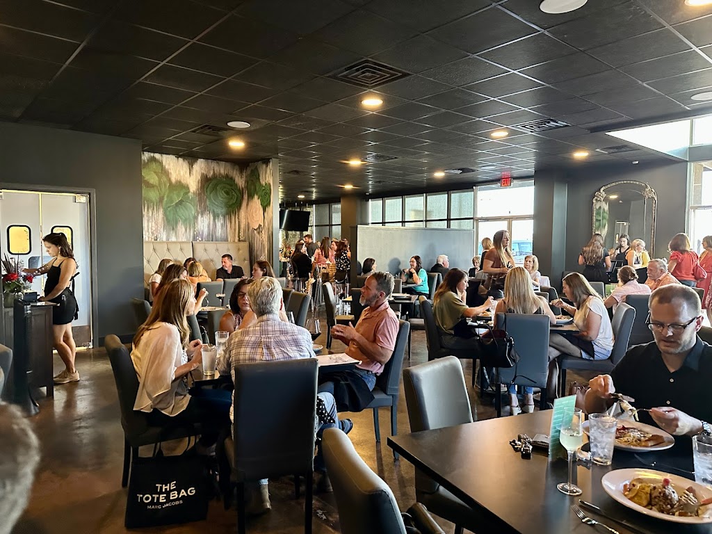 Trio’s Bar and Grill 71303