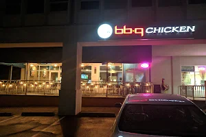 bb.q Chicken image