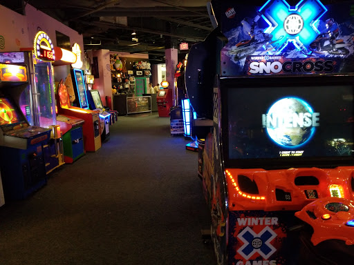 Shopping Mall «ShoppingTown Mall», reviews and photos, 3649 Erie Blvd E, Syracuse, NY 13214, USA