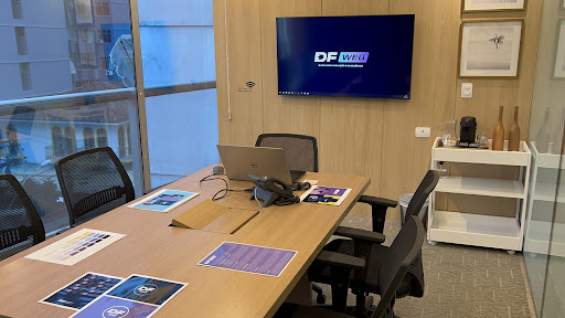 Logo da empresa - DFWEB - Branding e Performance