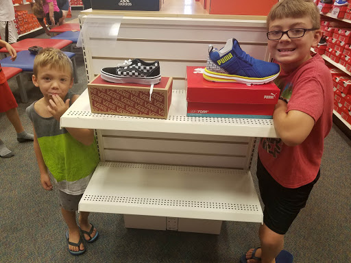 Shoe Store «Shoe Carnival», reviews and photos, 9864 Olde Us 20, Rossford, OH 43460, USA