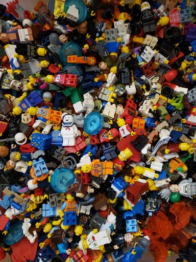 Brick Mayhem - Online LEGO Store