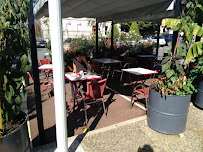 Atmosphère du Restaurant L'un des sens à Villefranche-de-Lonchat - n°11