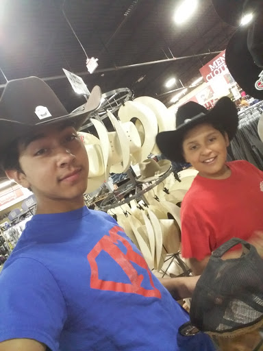 Sporting Goods Store «Big R of Homer Glen», reviews and photos, 15830 S Bell Rd, Homer Glen, IL 60491, USA