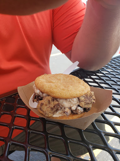 Ice Cream Shop «The Golden Cone», reviews and photos, 1063 E Green Bay St, Shawano, WI 54166, USA