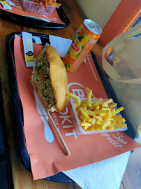 Sandwich au poulet du Restaurant créole BANM BOKIT à Paris - n°10