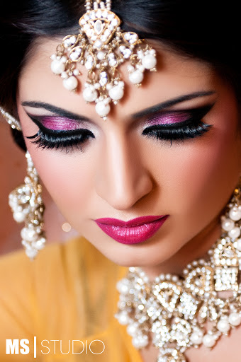 Bollywood Eyebrow Threading Salon & Spa