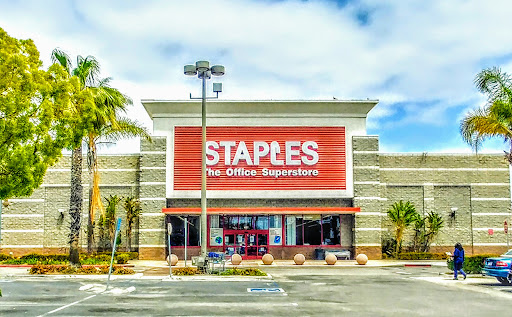 Office Supply Store «Staples», reviews and photos, 411 W Esplanade Dr, Oxnard, CA 93036, USA