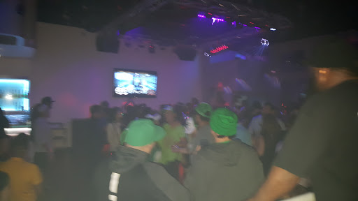 Asian Fusion Restaurant «Trio Club», reviews and photos, 909 E Burnside St, Portland, OR 97214, USA