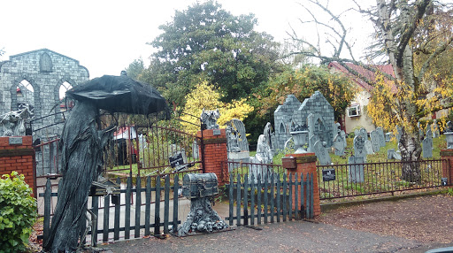 Tourist Attraction «Davis Graveyard», reviews and photos, 8703 SE 43rd Ave, Milwaukie, OR 97222, USA