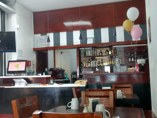 La Doña - Cocina & Café