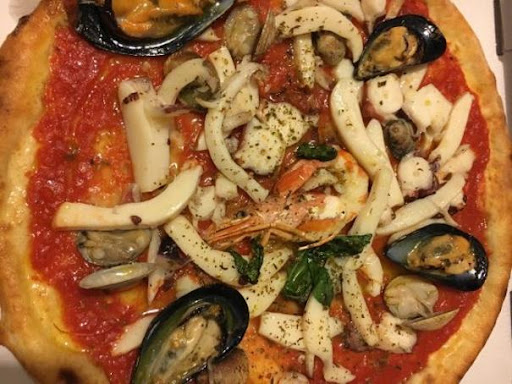 By Night Pizzeria in Latina, Provincia di Latina